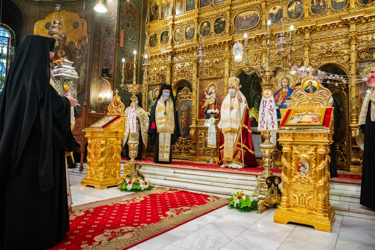Primirea Sfintei Lumini la Catedrala Patriarhală 169853