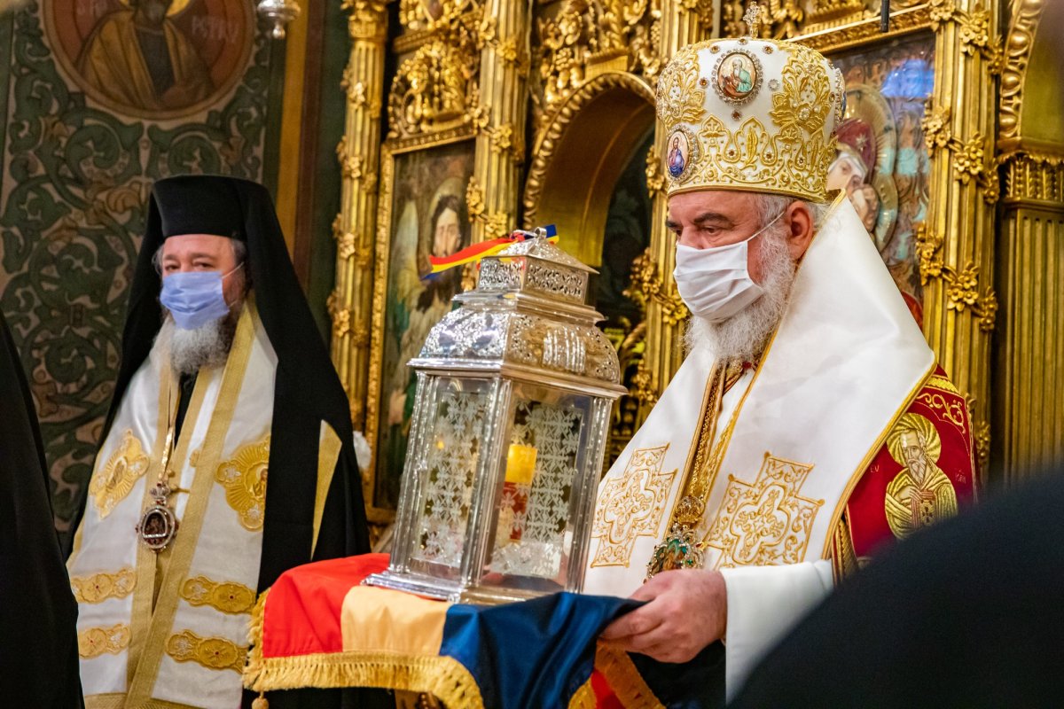 Primirea Sfintei Lumini la Catedrala Patriarhală 169866