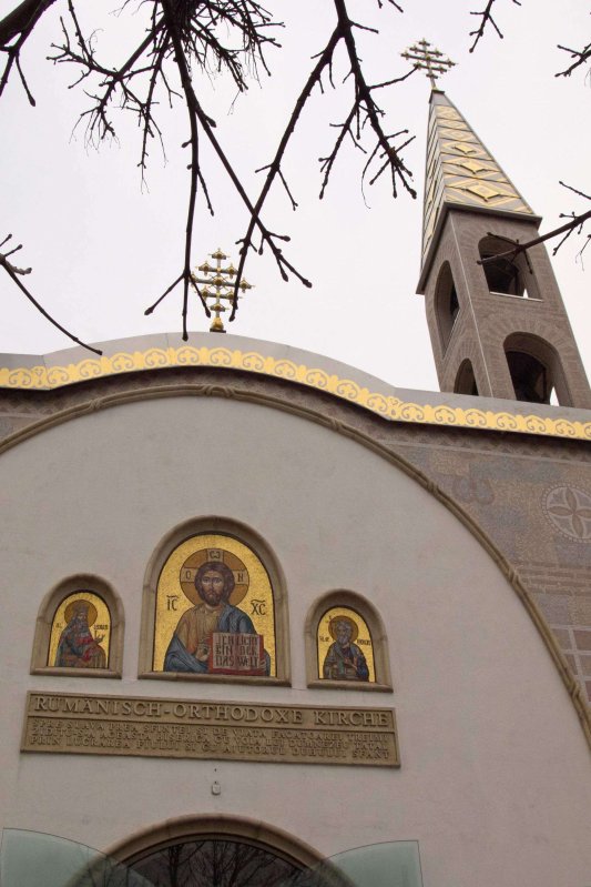 „Românul din diasporă se simte în biserică în plenitudinea casei părintești” 169256