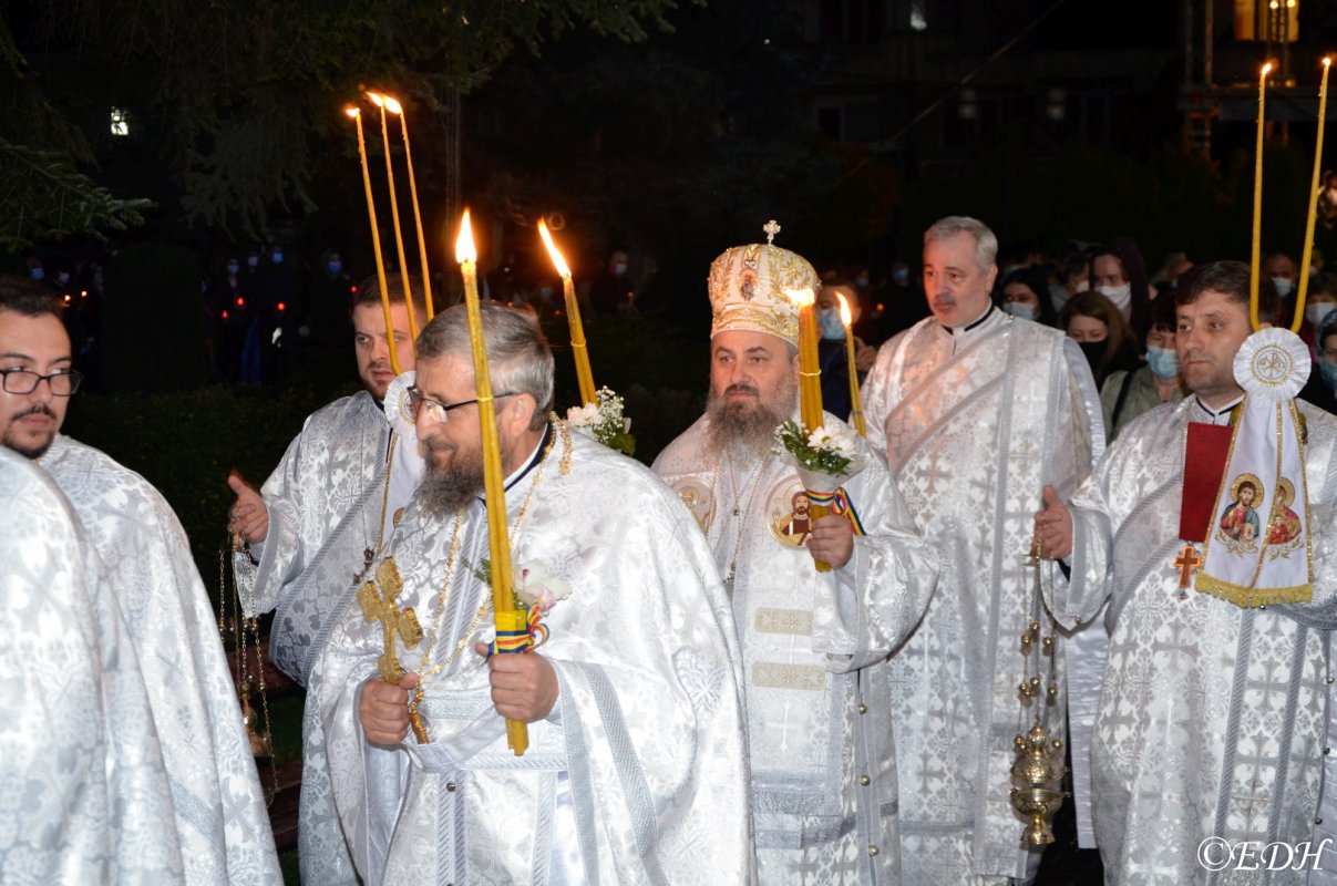 Binecuvântări pentru hunedoreni la praznicul Învierii Domnului 170237