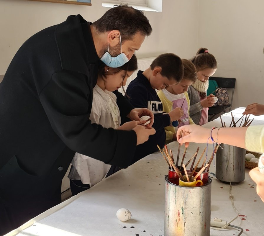 „În diasporă, Biserica este un punct de reper al comunității” 170203