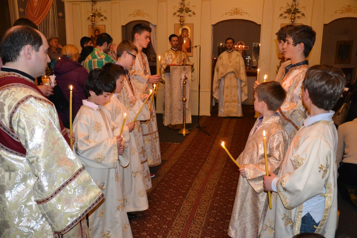 „În diasporă, Biserica este un punct de reper al comunității” 170212