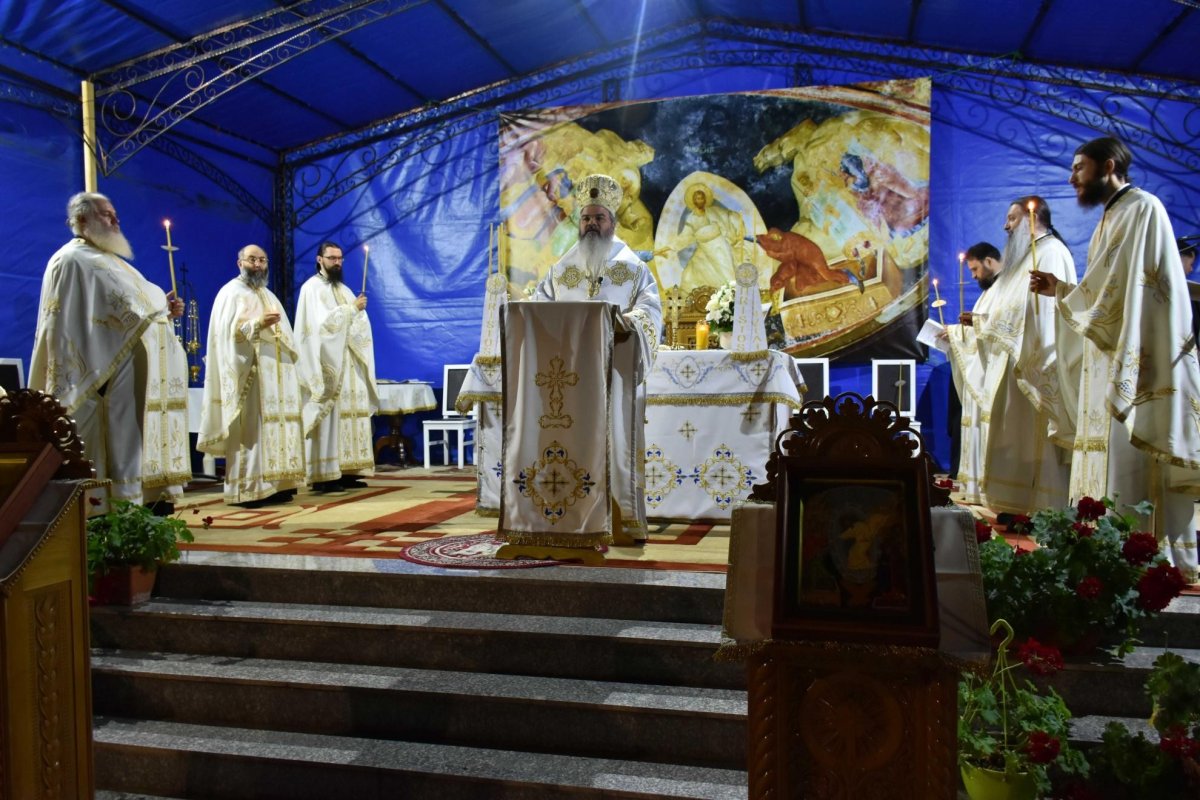 Învierea Domnului la Catedrala din Huşi 170197