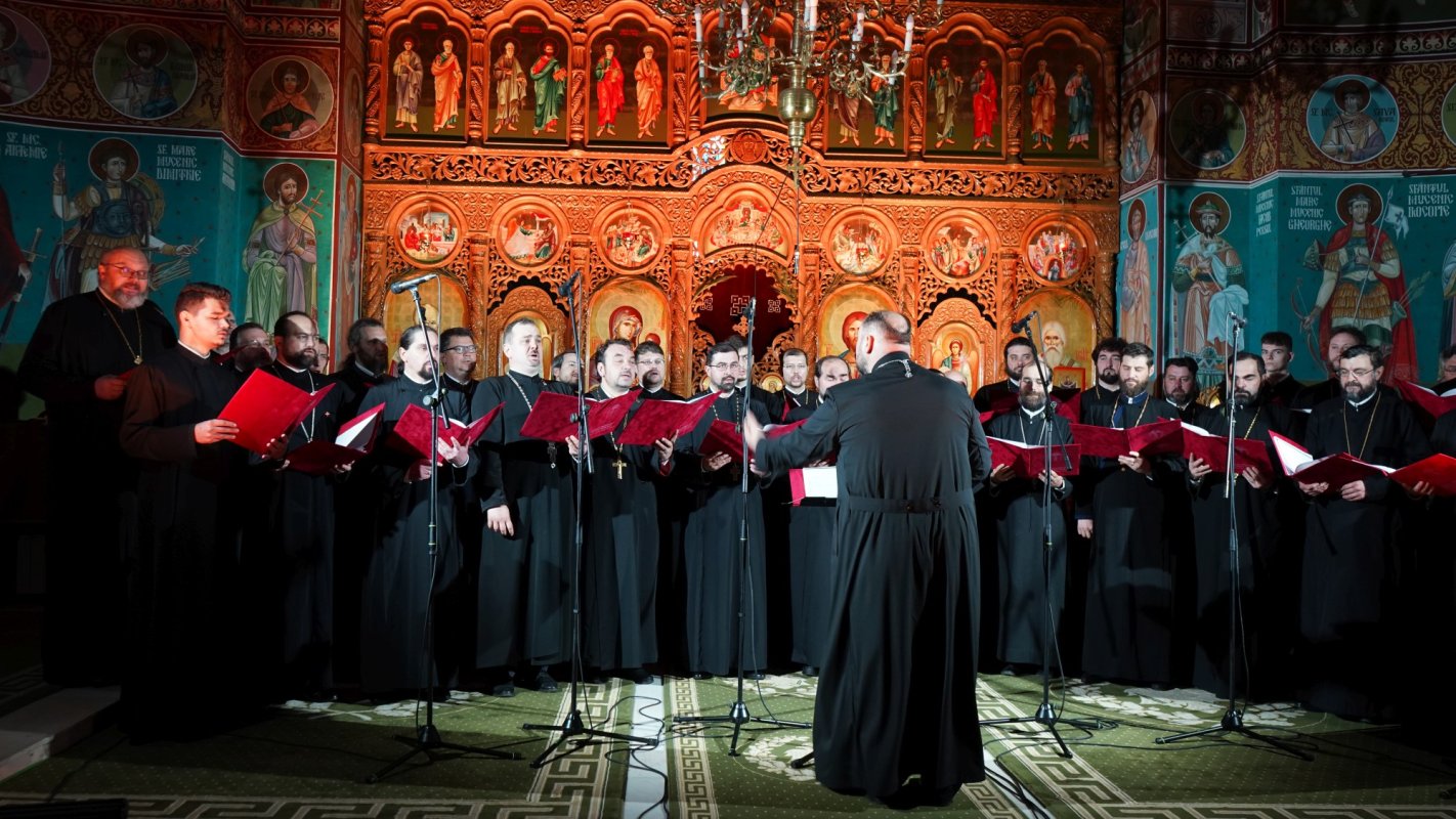 Prima ediție a concertului caritabil „DAR spre Înviere” 170200