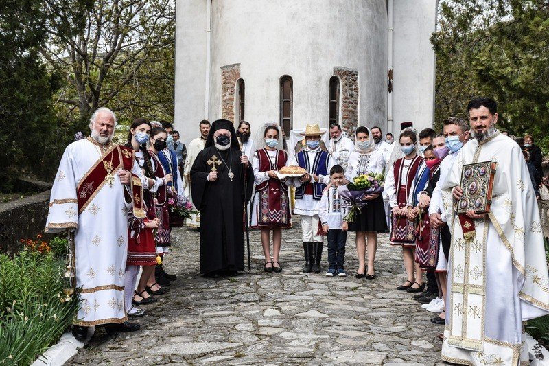 Slujire arhierească în Niculiţel în a doua zi de Paşti 170218