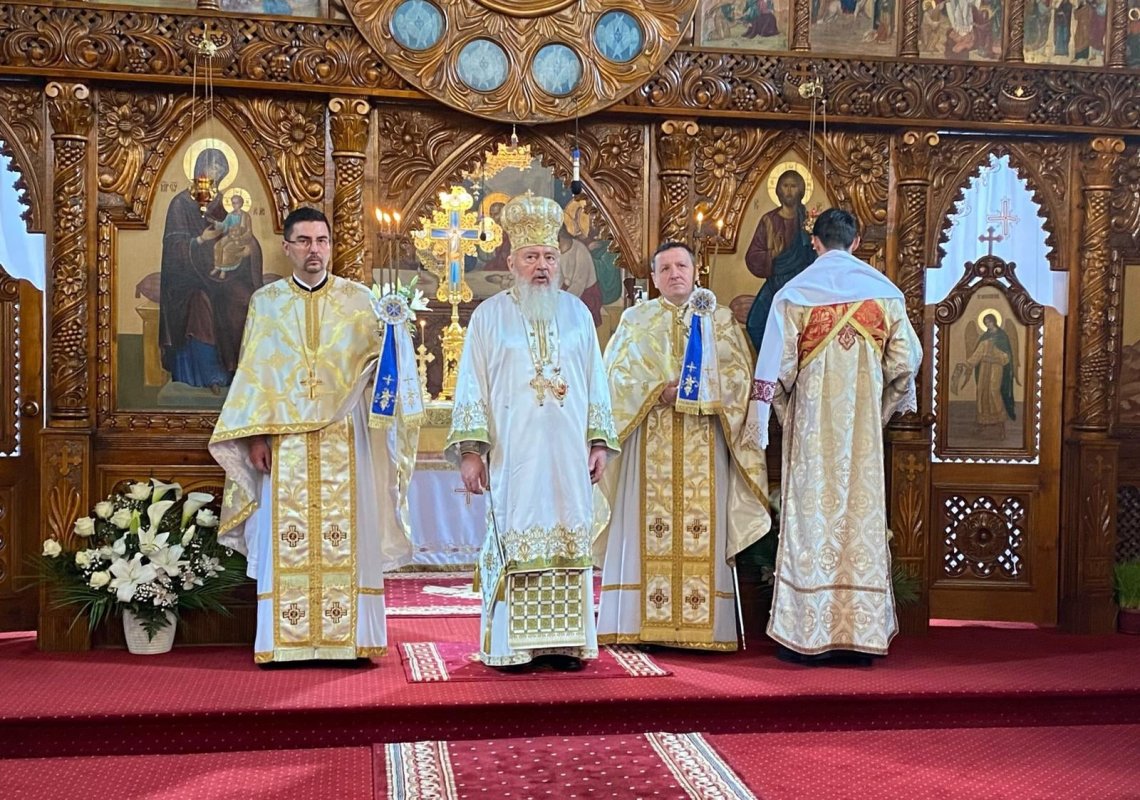 Binecuvântare pentru credincioșii din Bistriţa şi Cornești, Huedin 170285