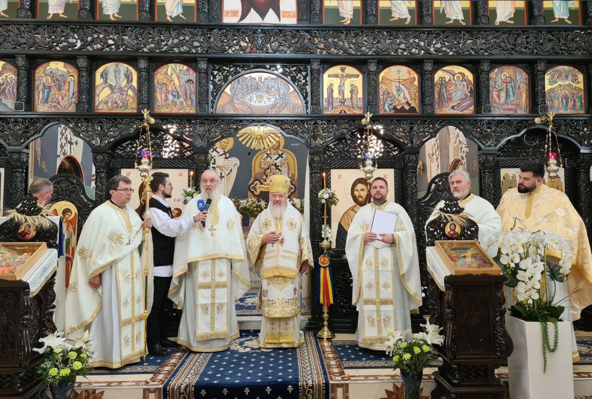 Binecuvântare pentru credincioșii din Bistriţa şi Cornești, Huedin 170287