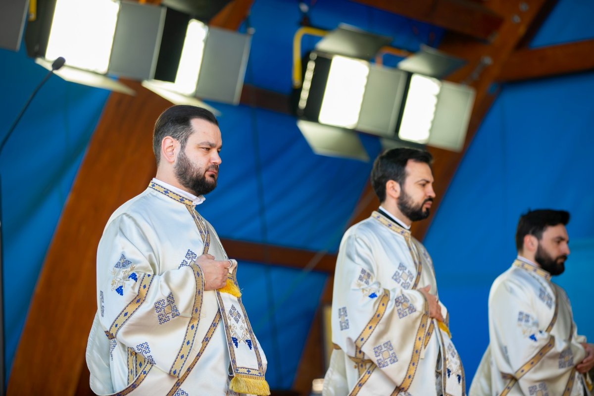 Sfinţirea apei în Vinerea Luminată pe Dealul Patriarhiei 170357