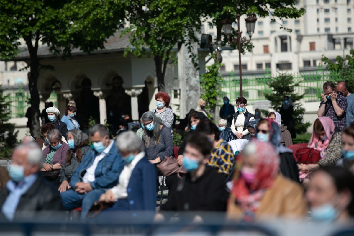 Sfinţirea apei în Vinerea Luminată pe Dealul Patriarhiei 170403