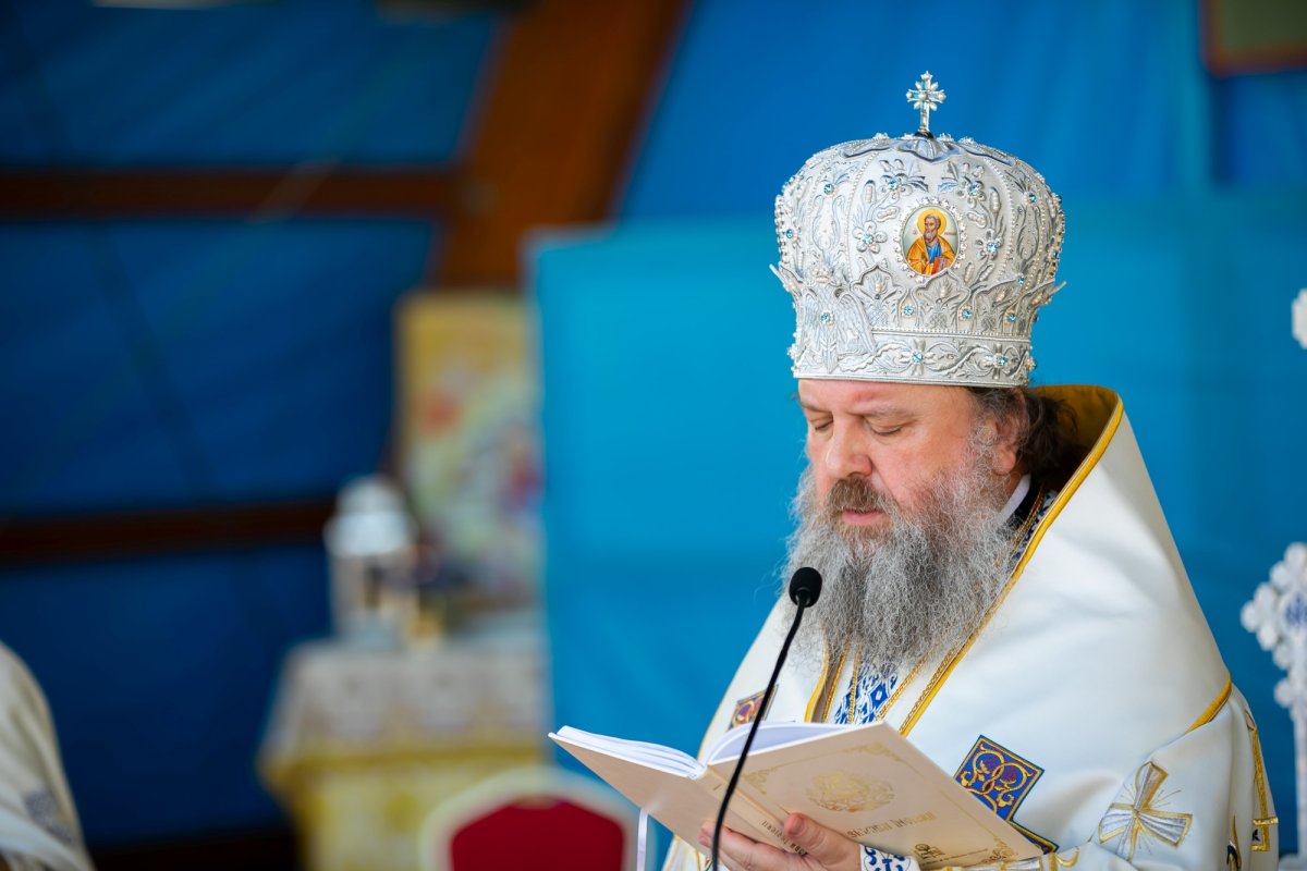 Sfinţirea apei în Vinerea Luminată pe Dealul Patriarhiei 170423