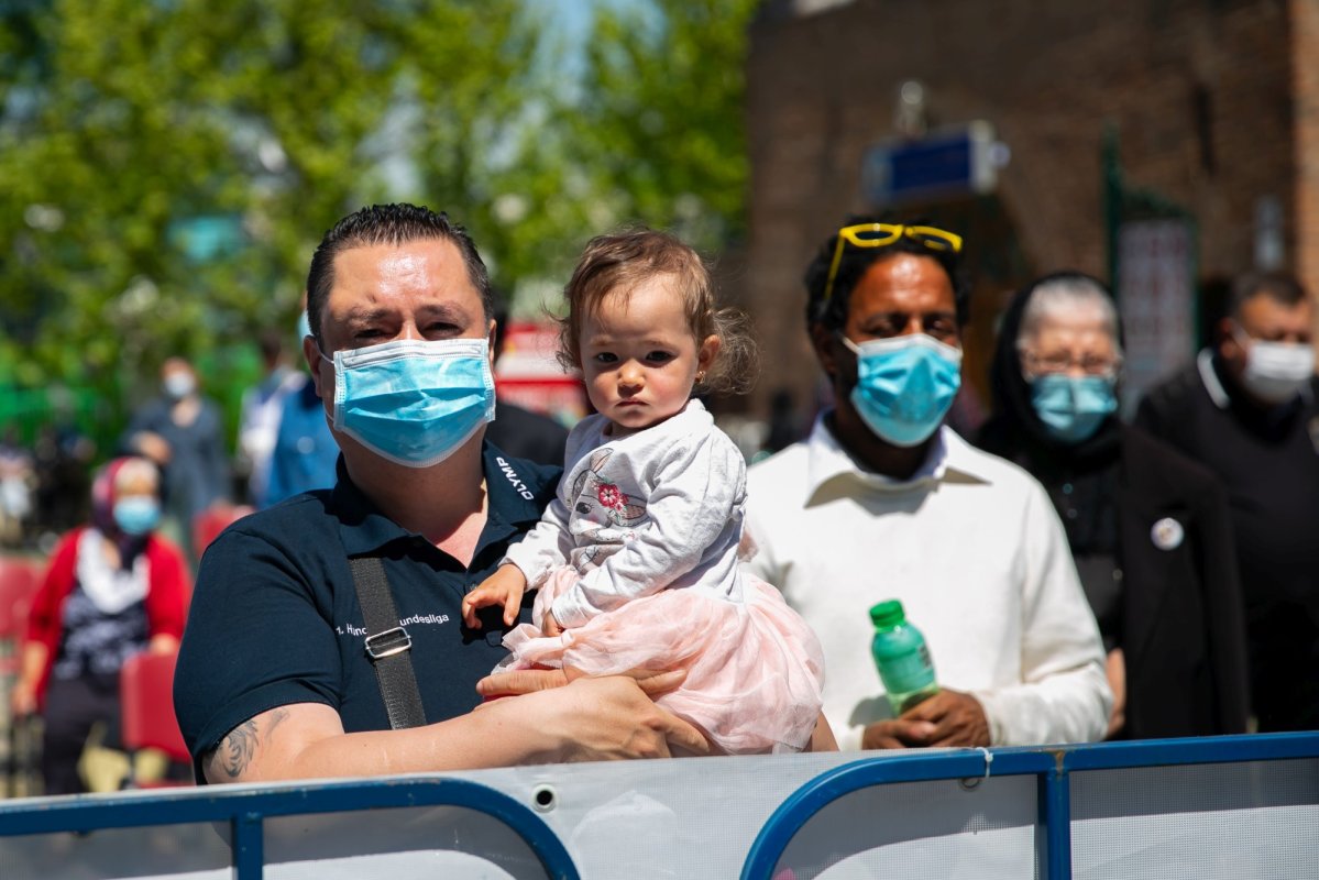 Sfinţirea apei în Vinerea Luminată pe Dealul Patriarhiei 170450