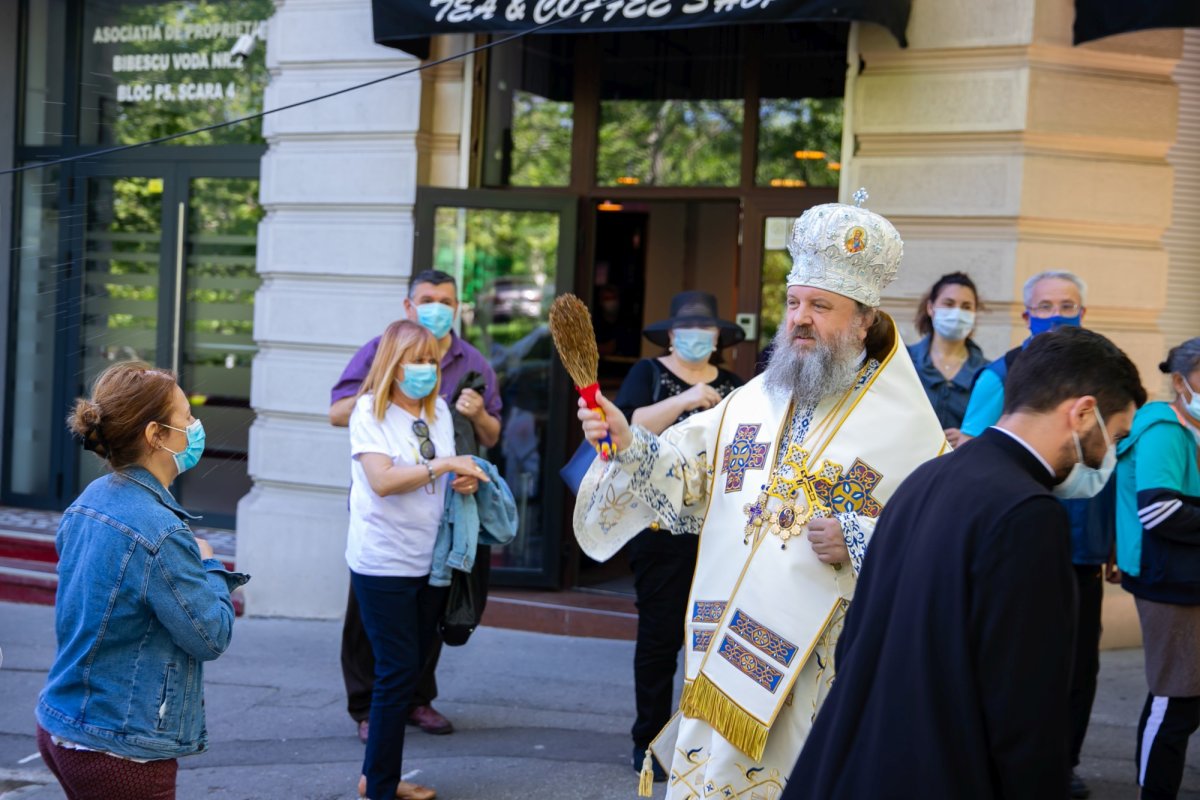 Sfinţirea apei în Vinerea Luminată pe Dealul Patriarhiei 170462