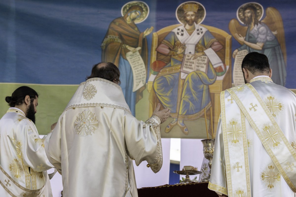 Sfinţirea picturii şi premierea tinerilor misionari la o parohie din Capitală 170619