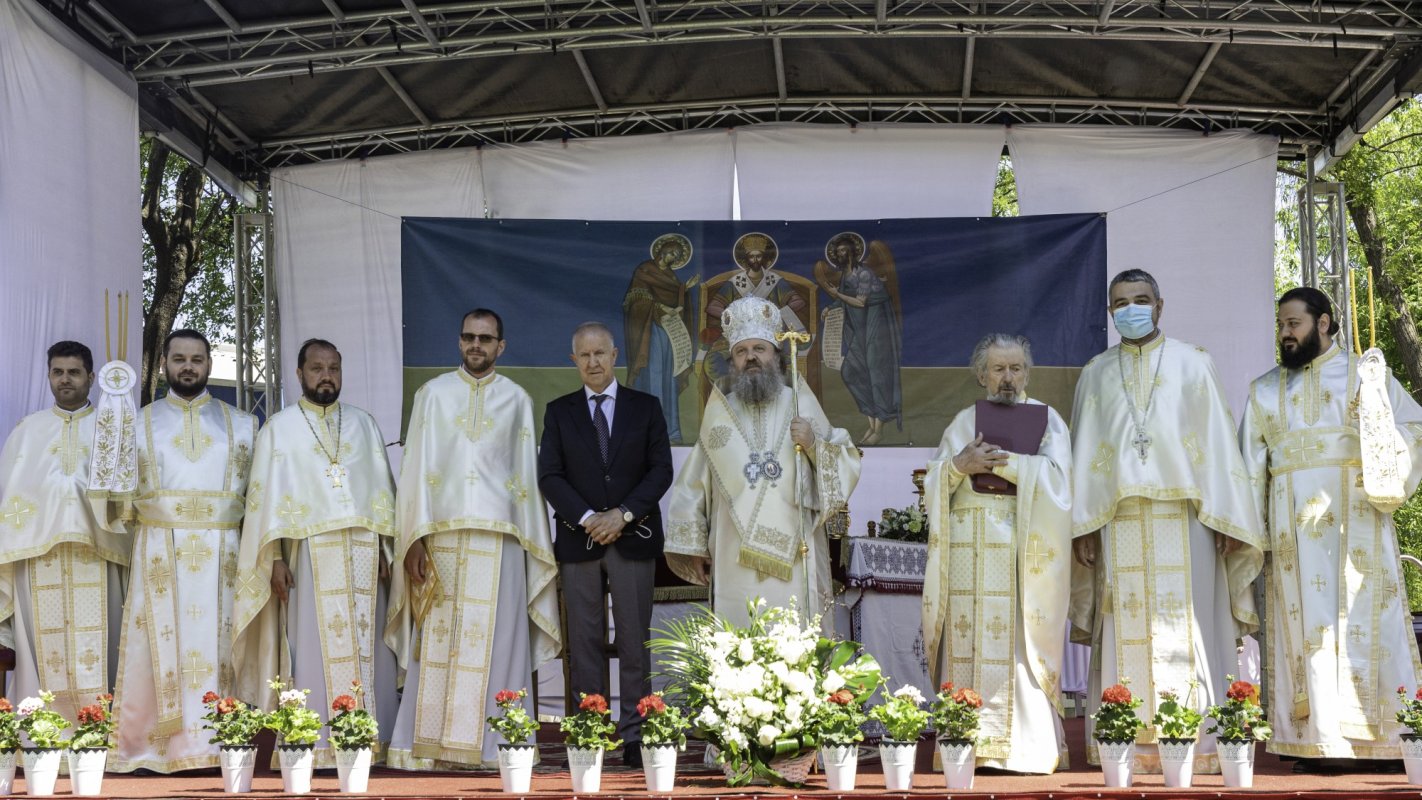 Sfinţirea picturii şi premierea tinerilor misionari la o parohie din Capitală 170647