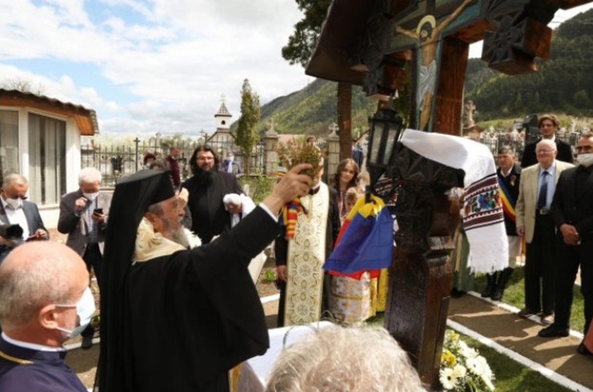 Revista presei 170674