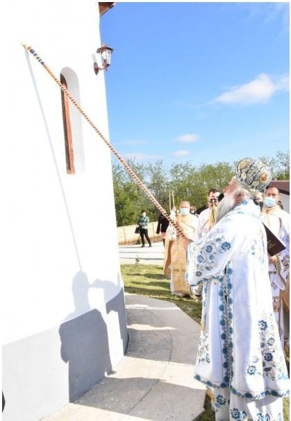 Înnoire la mănăstirea vâlceană Fârtățești 170731