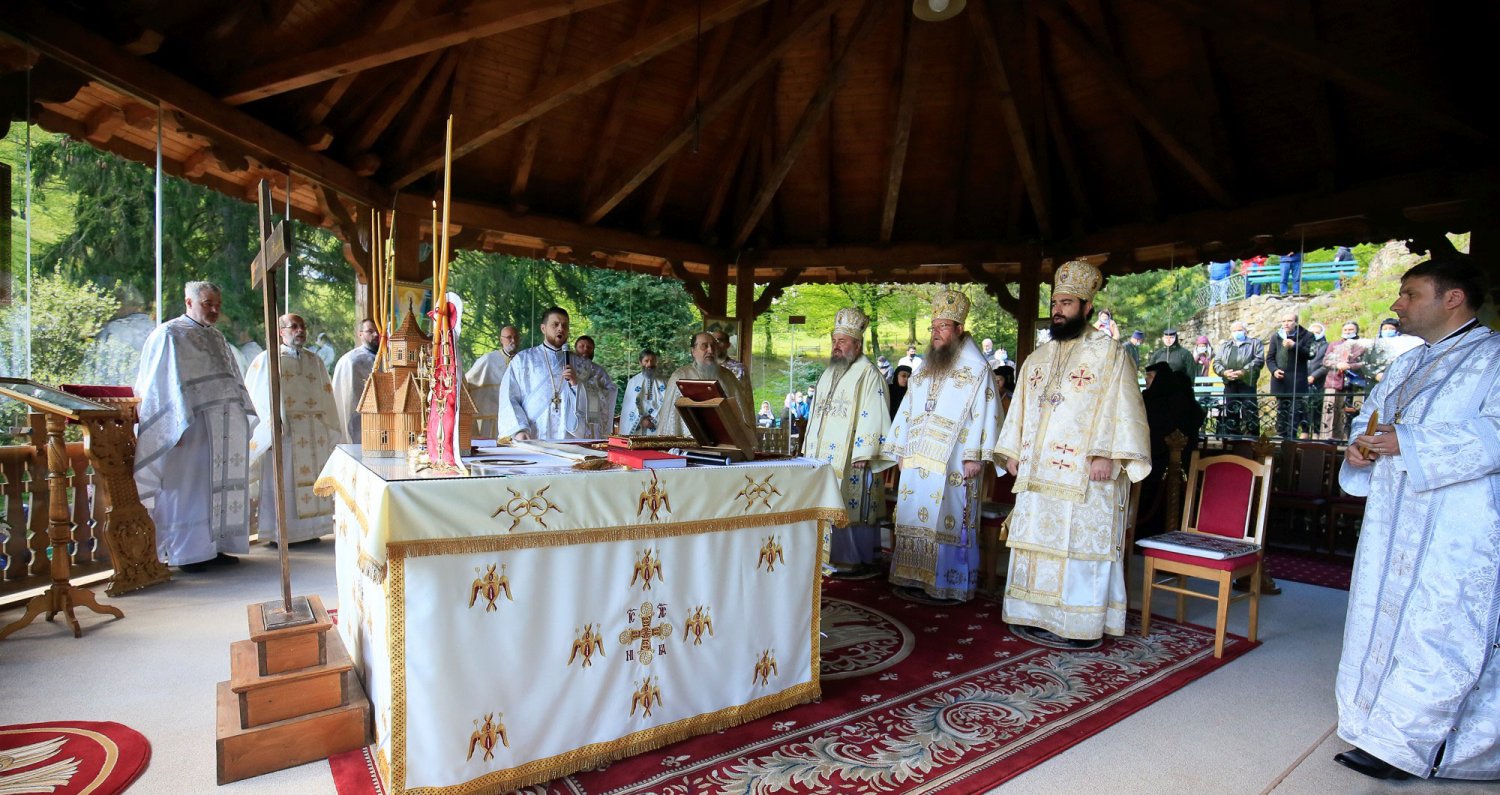 Hram la Mănăstirea Prislop, Hunedoara 170835