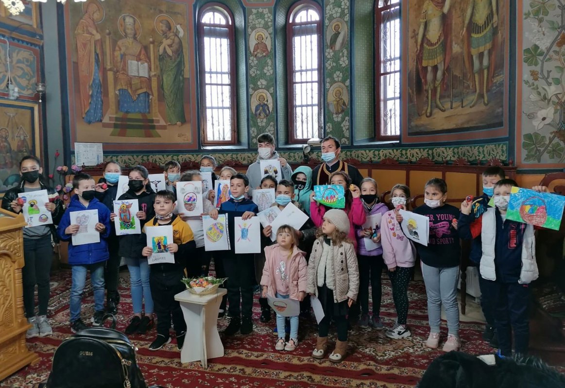 Atelier de pictură și expoziție la o parohie din Târgu Jiu 170949