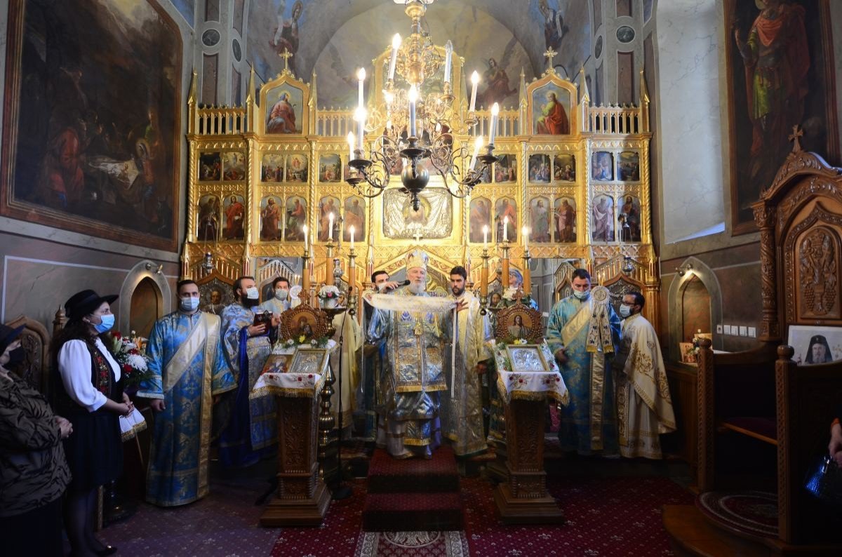 Noi slujitori pentru parohii dâmbovițene 170927