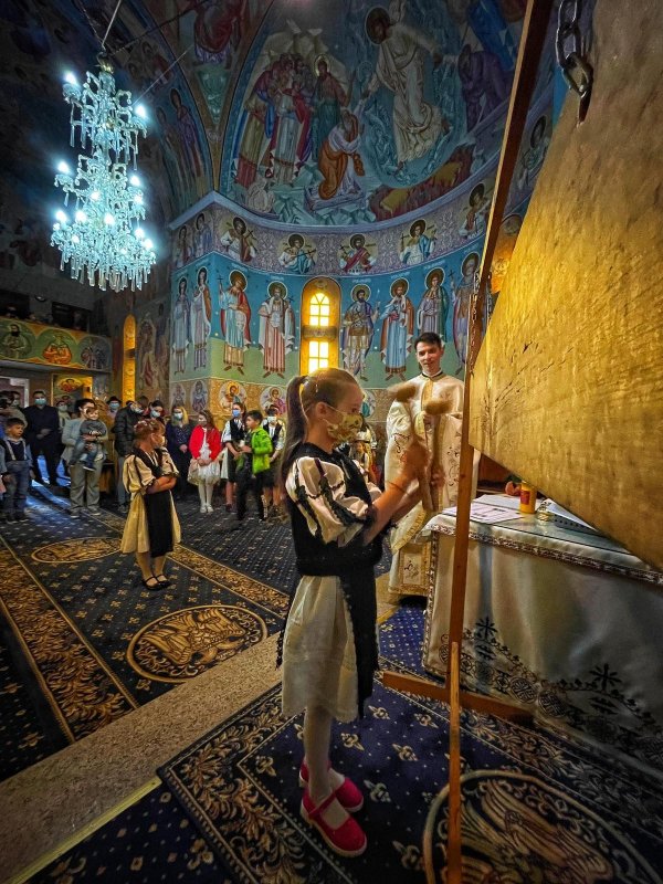 Concurs de bătut toaca în oraşul Victoria, judeţul Braşov 171006