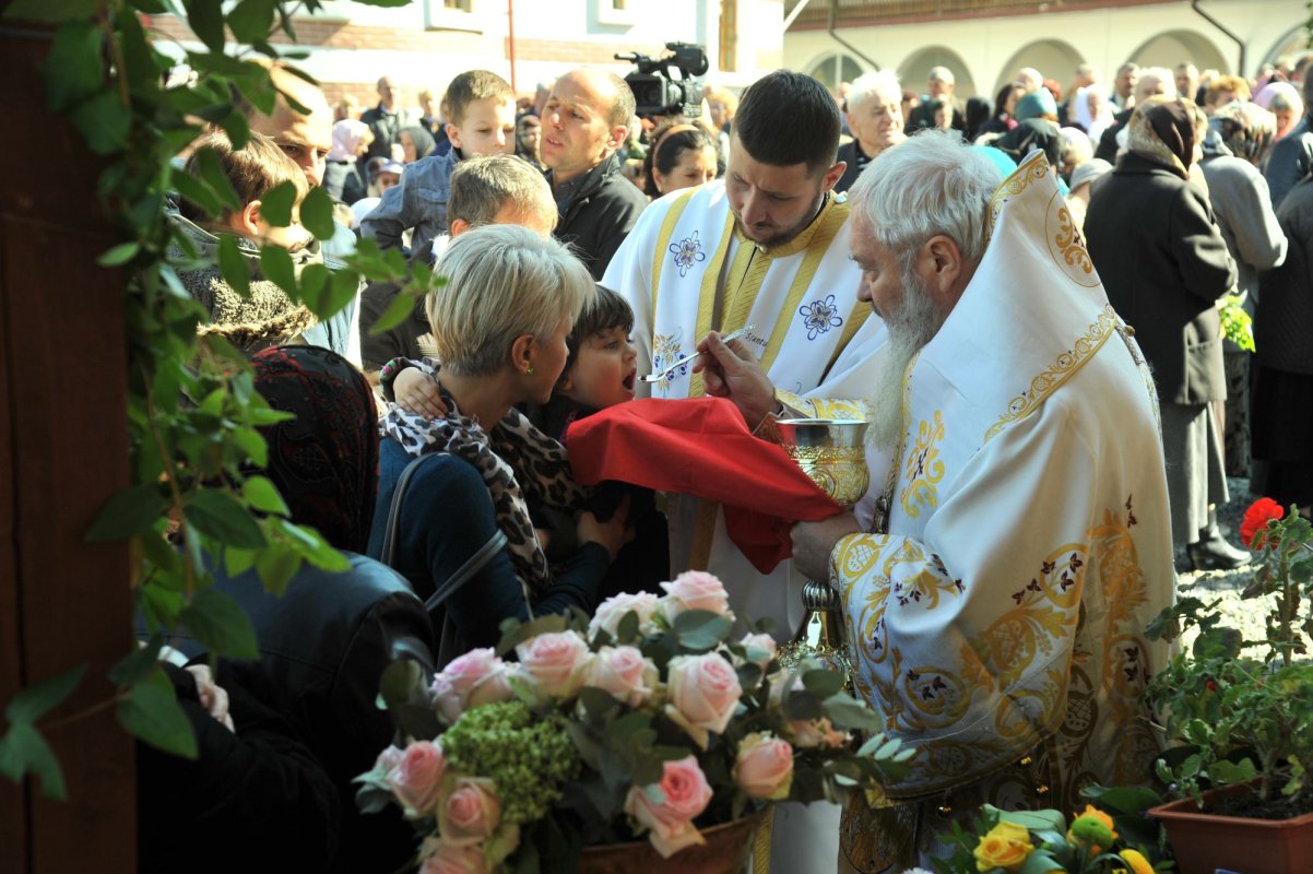 Monahiile de la Florești, chipuri de mironosițe slujitoare Domnului 171087