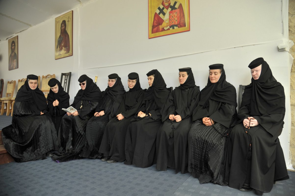 Monahiile de la Florești, chipuri de mironosițe slujitoare Domnului 171092
