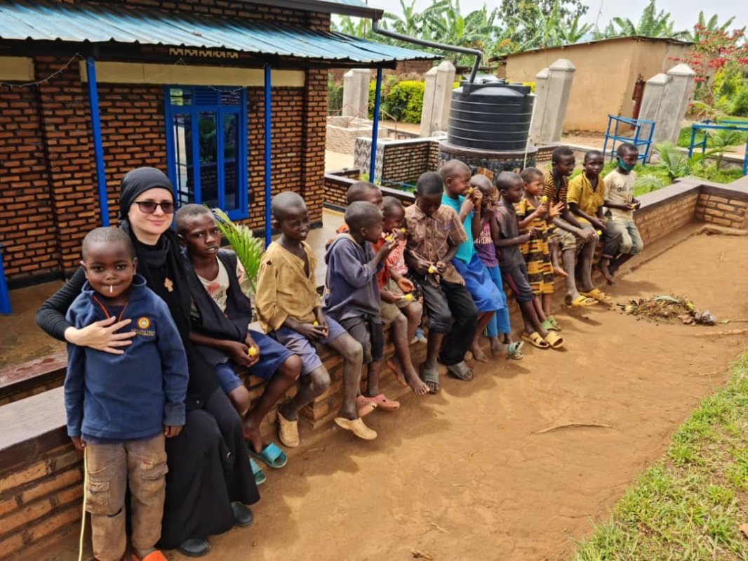 Daruri pentru 150 de copii cu posibilități reduse din Africa 171128