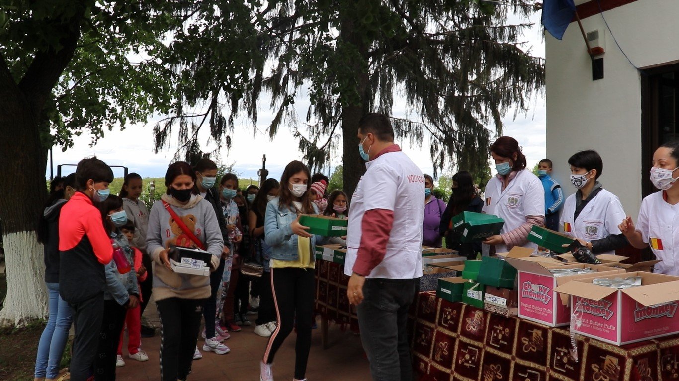 Daruri pentru 130 de persoane defavorizate din parohii ilfovene 171307