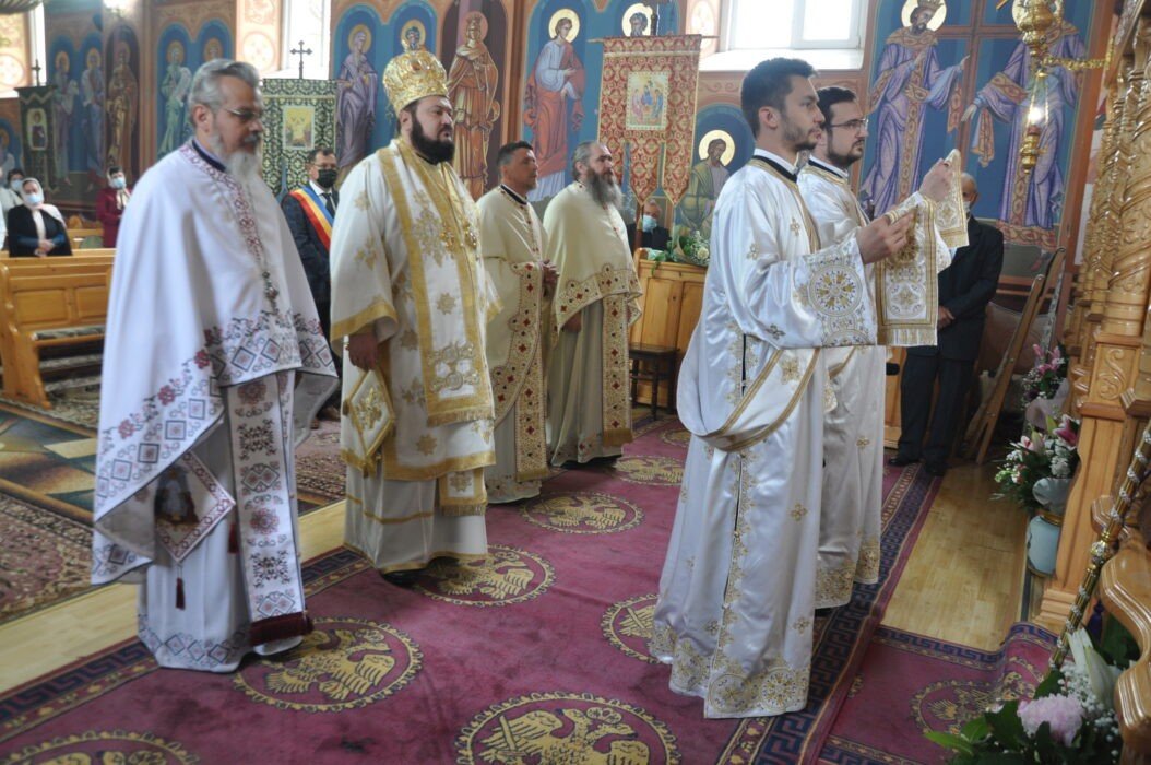 Sfinţirea capelei mortuare din parohia sălăjeană Rus 171315