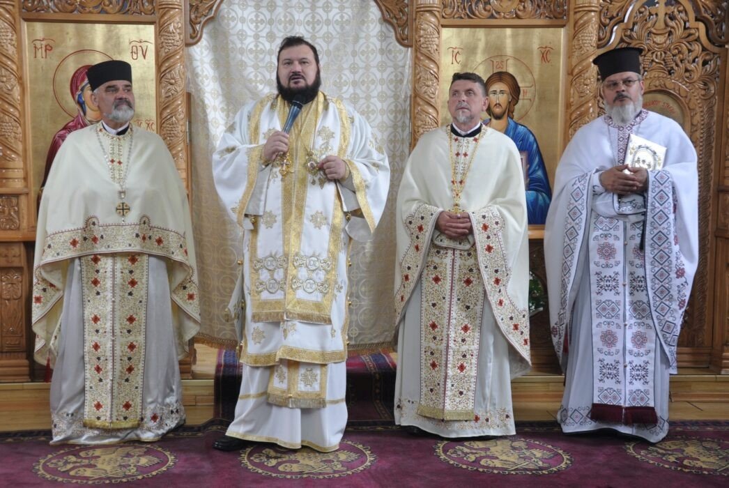 Sfinţirea capelei mortuare din parohia sălăjeană Rus 171316