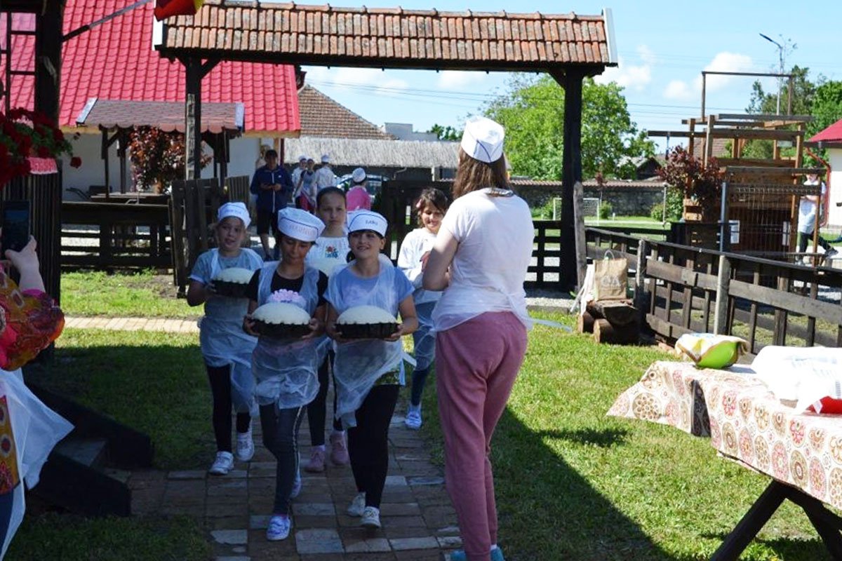 Activitate educațională într-o parohie din Arhiepiscopia Aradului 171469