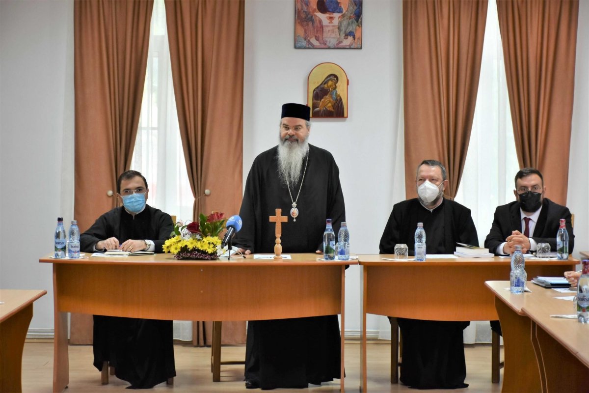 „Alege școala pentru viață!” în Episcopia Hușilor 171524