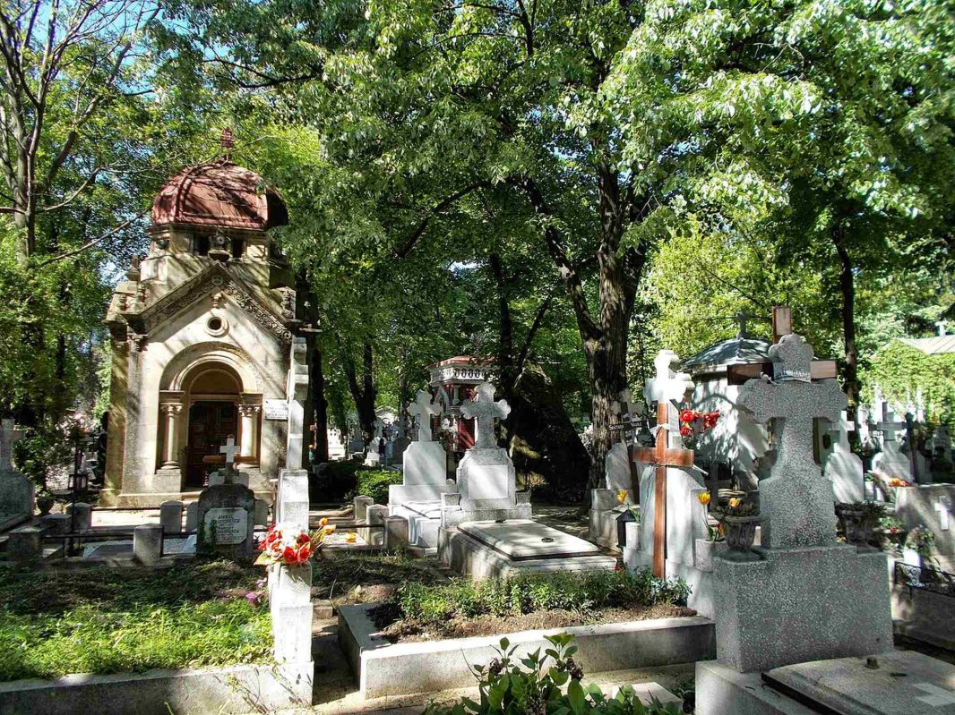 Cimitirele din București, istorie cu parfum de epocă Poza 5