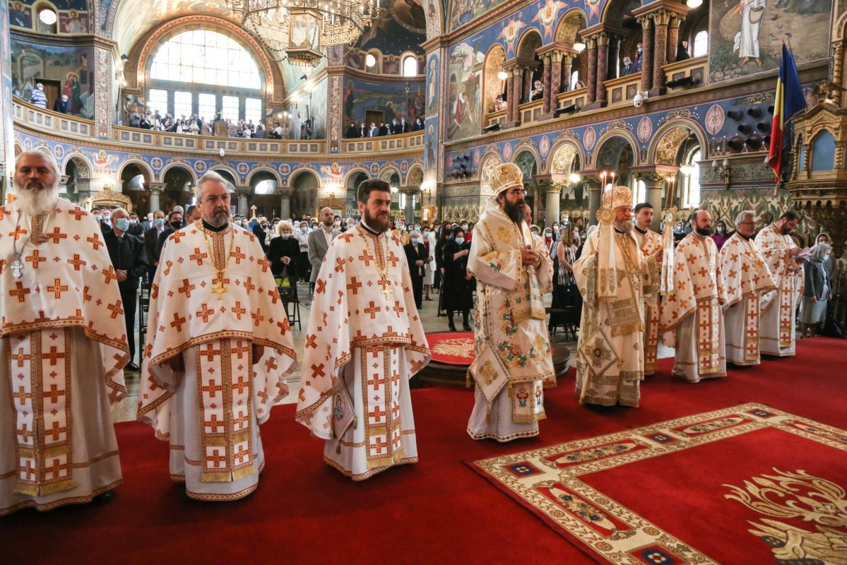 Liturghie arhierească la Catedrala Mitropolitană din Sibiu 171937