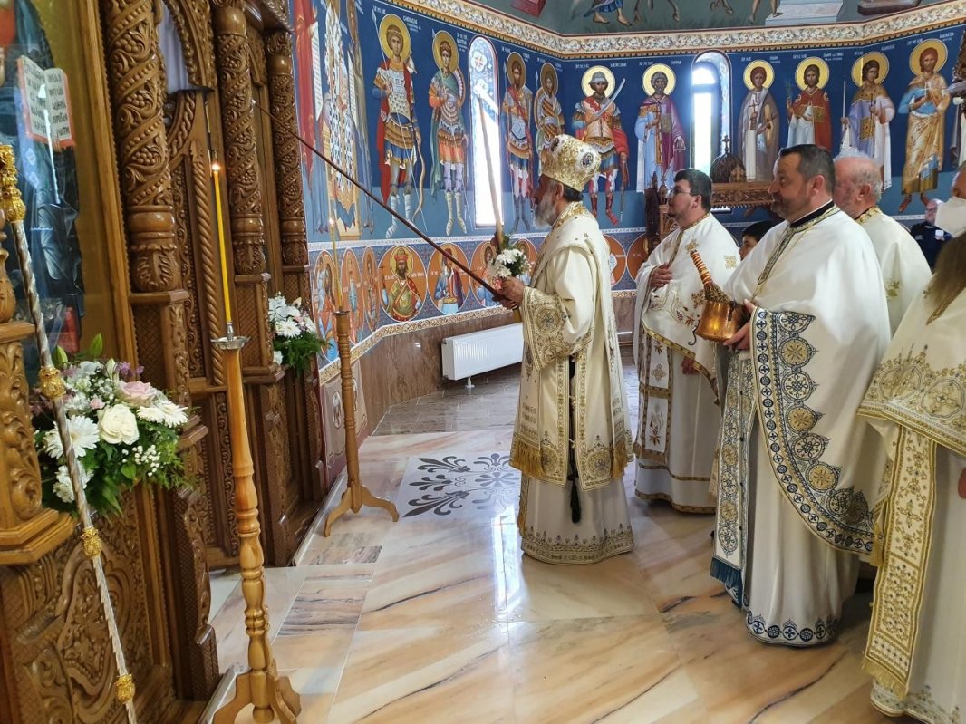 Resfințirea bisericii Mănăstirii „Sfinții Arhangheli Mihail, Gavriil și Rafail” de la Rimetea 171945