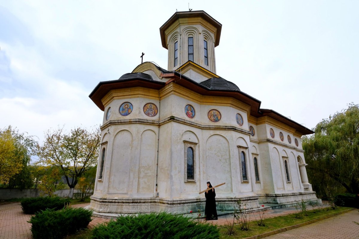 Ioan 7, 14-30 (Iisus vorbește poporului în templu) 172098