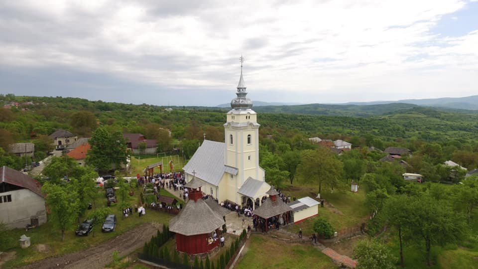 Sfinţirea bisericii din Mesteacăn, Maramureş 172058