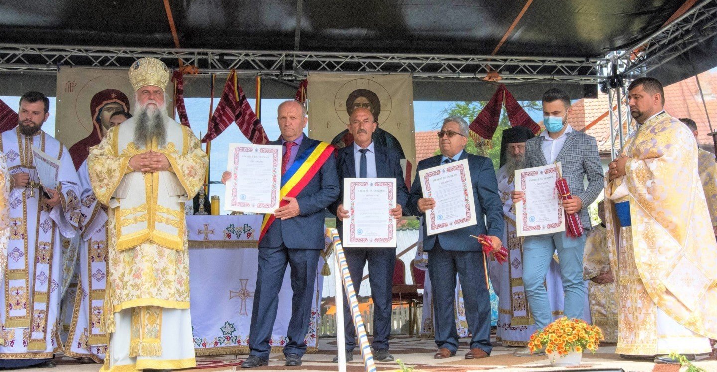 Târnosire de biserică  în Arhiepiscopia Râmnicului 172078