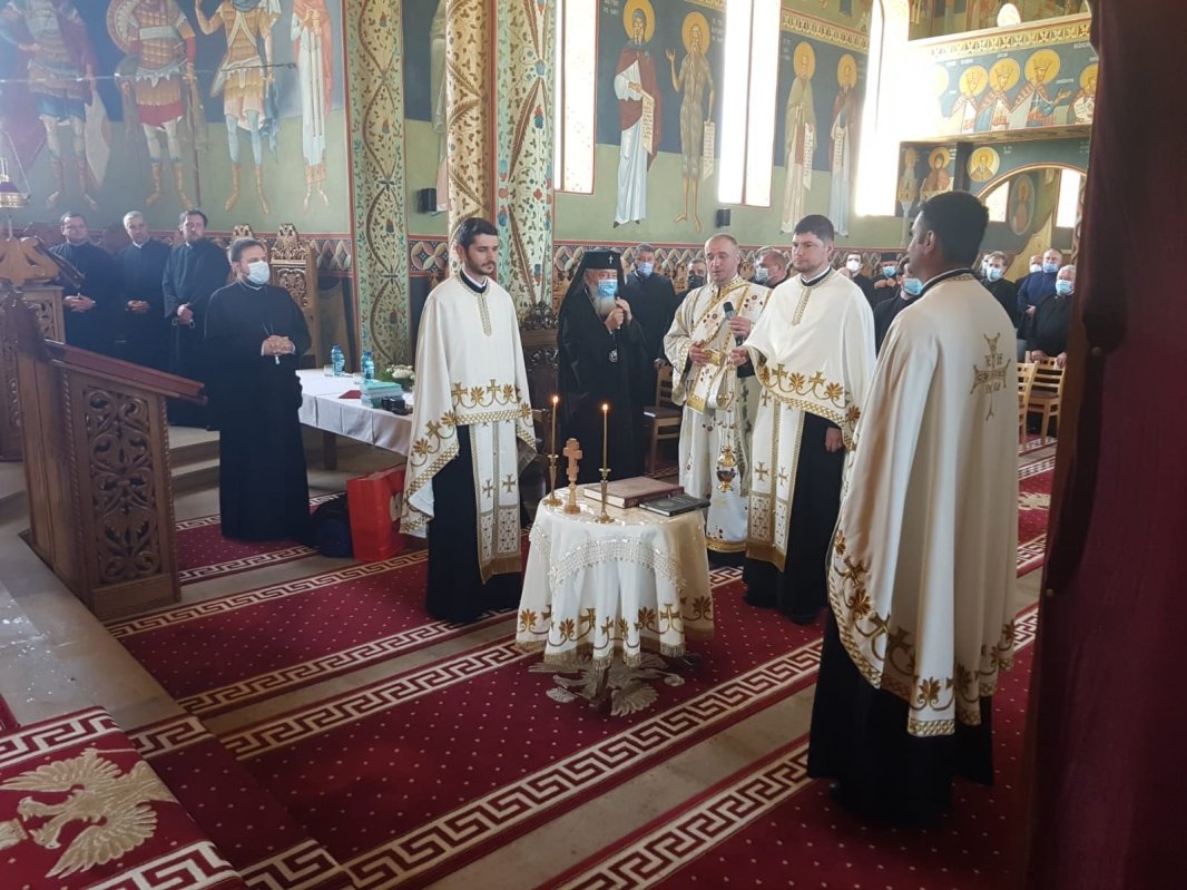 Conferințe preoţeşti în protopopiatele Huedin şi Bistriţa 172170