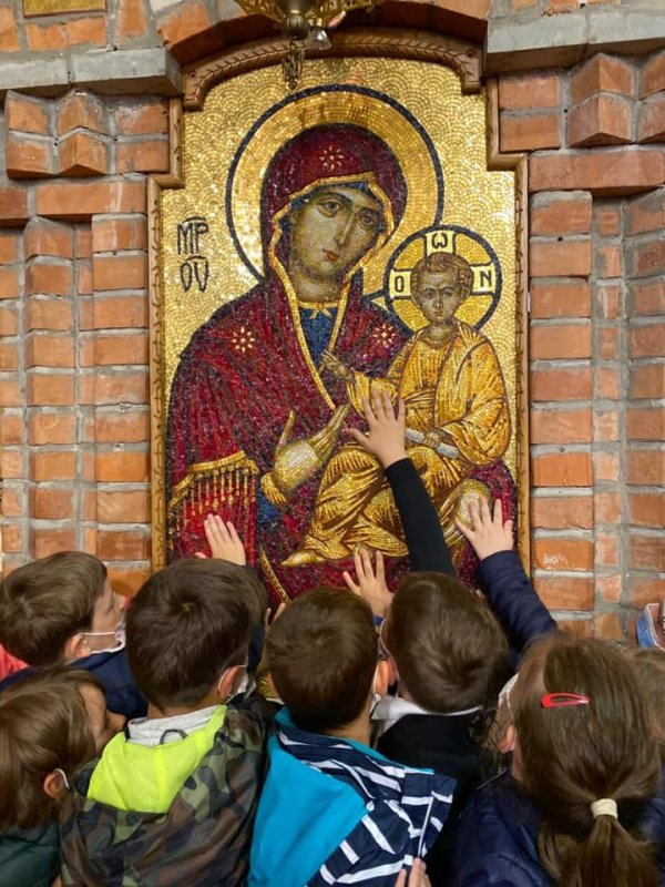 Oră de religie cu Episcopul Maramureşului şi Sătmarului 172299