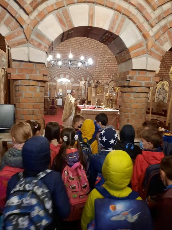 Oră de religie cu Episcopul Maramureşului şi Sătmarului 172300