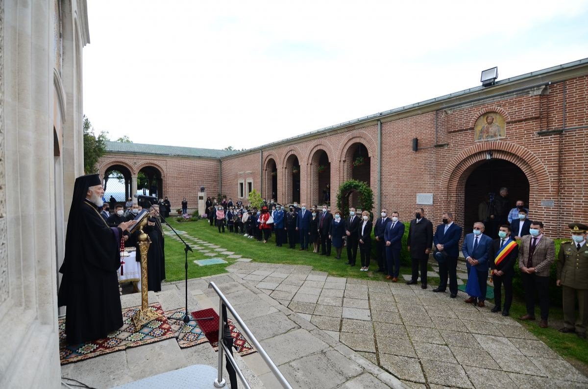 Pomenirea voievodului  Mihai Viteazul la Mănăstirea Dealu 172275