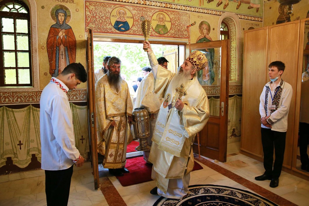 Ctitoria Patriarhului Teoctist din Victoria, Botoșani, a fost resfințită 172544