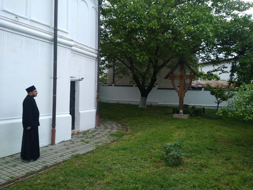 Parohia „Toţi Sfinţii” din Craiova cinsteşte eroii neamului 172027