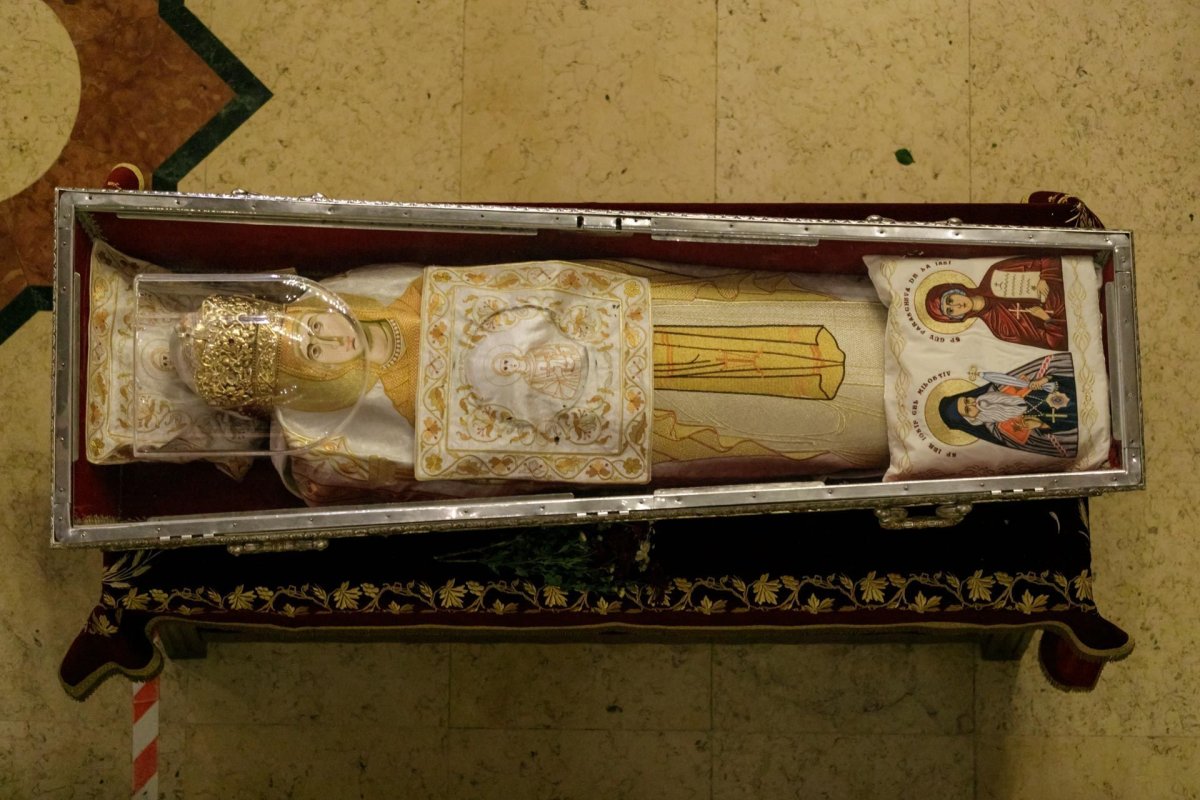 Arhiepiscopia Iaşilor sărbătorește 380 de ani de la aducerea la Iaşi a moaştelor Sfintei Cuvioase Parascheva  172881