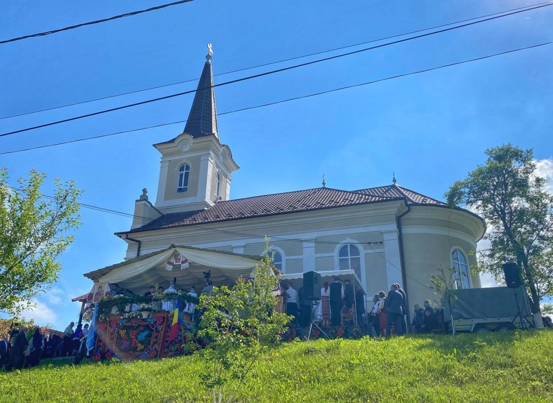 Biserica din localitatea Figa, judeţul Bistriţa-Năsăud, a fost resfințită  173145