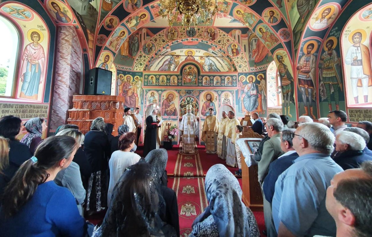 Slujba de târnosire a bisericii din Sărăcsău, Parohia Băcăinți, Alba 173152