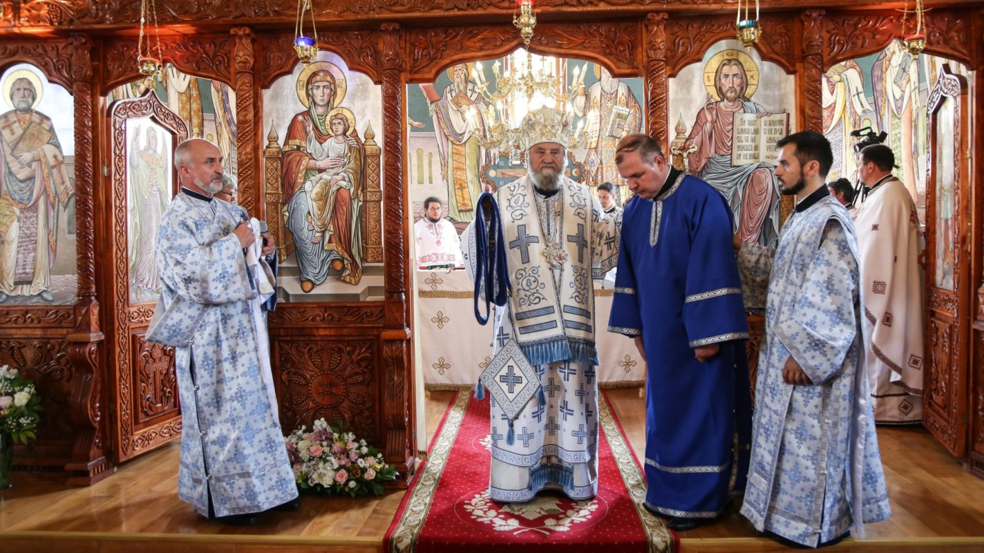 Târnosirea Bisericii „Învierea Domnului” din Dumbrăveni, Sibiu 173138