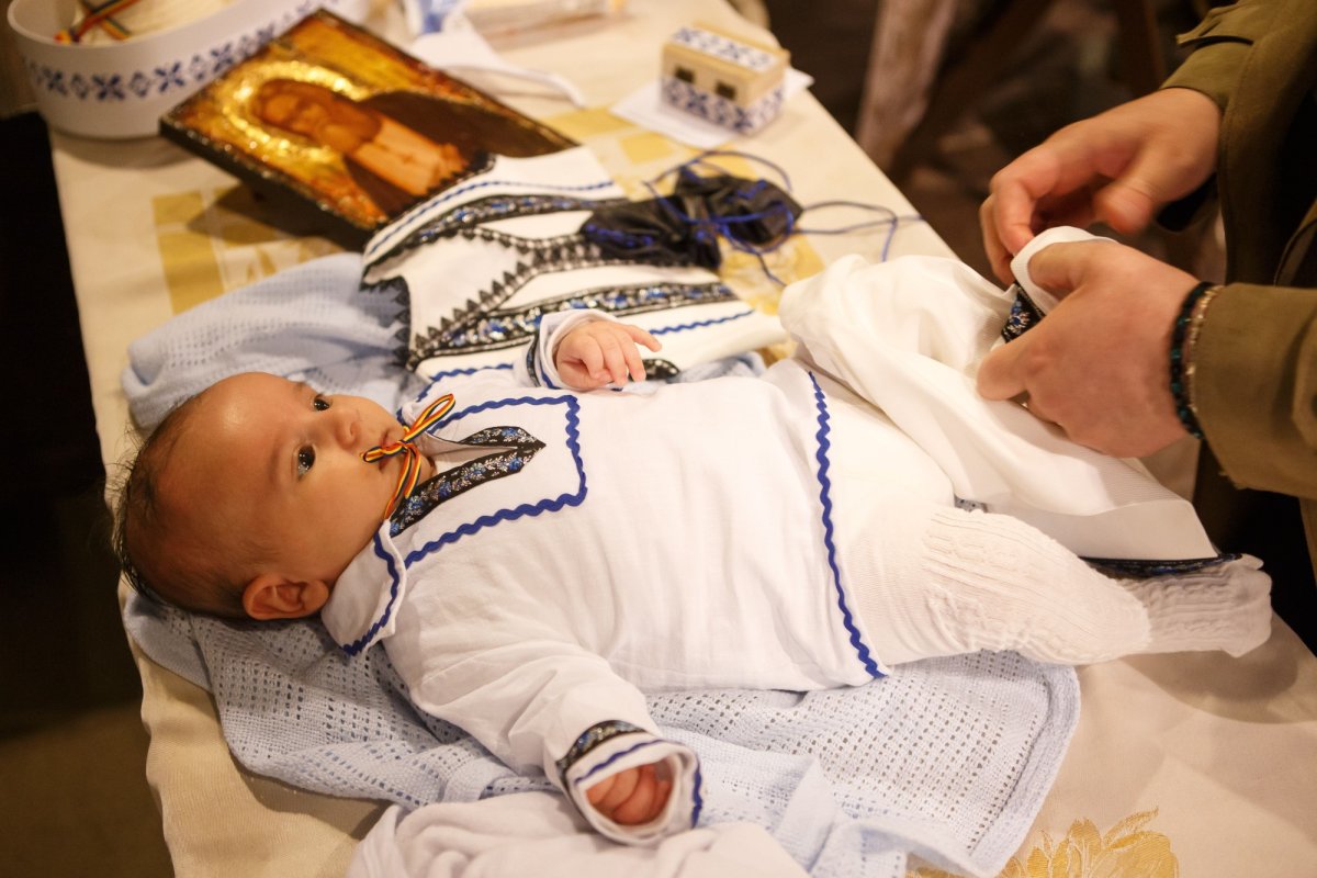 Departe de casă, dar aproape de Biserică 173268