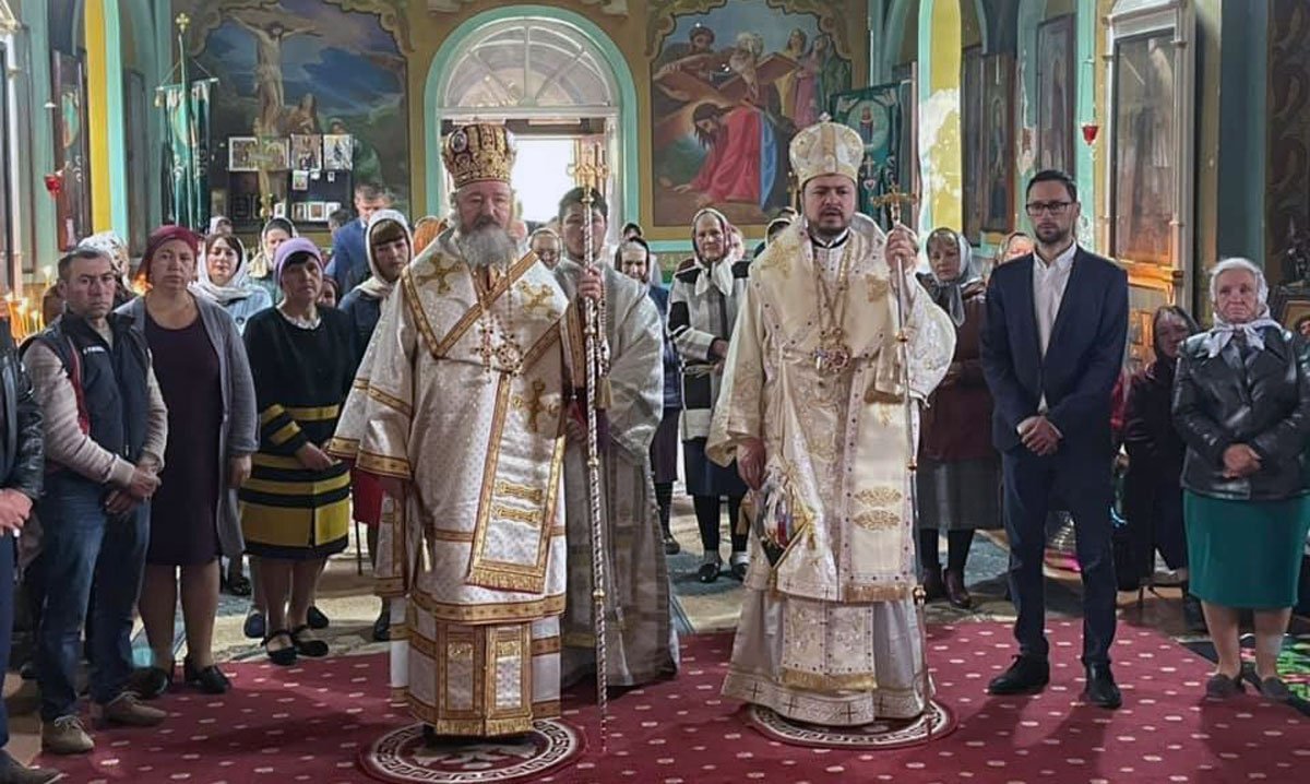 Doi ierarhi la hramul din localitatea Filipeni, Republica Moldova 173255